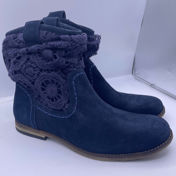 The Sak suede pull-on blue booties crochet stitching detail women Size 6 - Picture 9 of 11